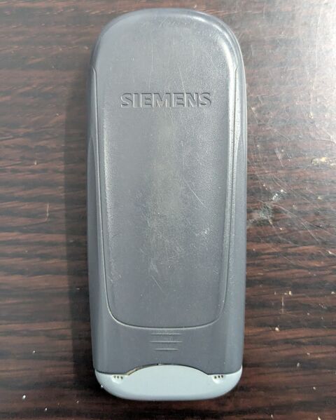 Файл:Siemens A60 back.jpg